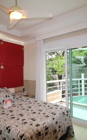 Casa à venda com 790m², 4 quartos e 8 vagasSuíte 2