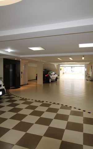 Casa à venda com 790m², 4 quartos e 8 vagasGaragem