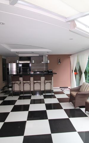 Casa à venda com 790m², 4 quartos e 8 vagasÁrea Comum