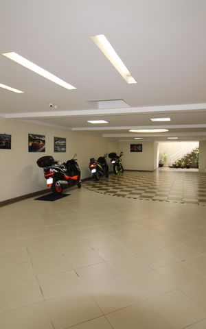 Casa à venda com 790m², 4 quartos e 8 vagasGaragem