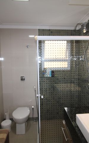 Casa à venda com 790m², 4 quartos e 8 vagasBanheiro Suíte 3