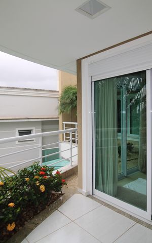 Casa à venda com 790m², 4 quartos e 8 vagasSuíte 3 - Varanda