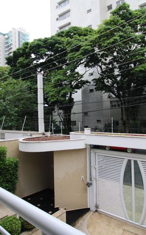Casa à venda com 790m², 4 quartos e 8 vagasQuarto 1 - Varanda