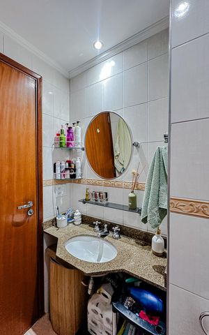 Apartamento à venda com 60m², 2 quartos e 2 vagasBanheiro da Suíte