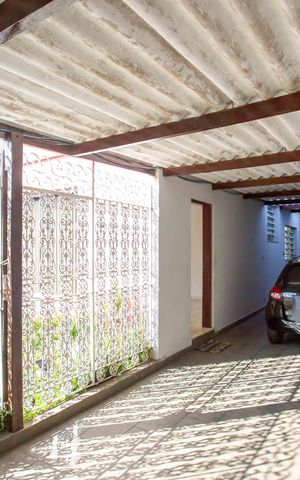 Casa à venda com 325m², 3 quartos e 3 vagasGaragem