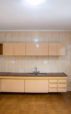 Casa à venda com 325m², 3 quartos e 3 vagasCozinha