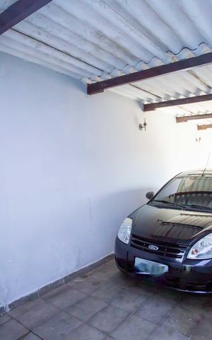 Casa à venda com 325m², 3 quartos e 3 vagasGaragem
