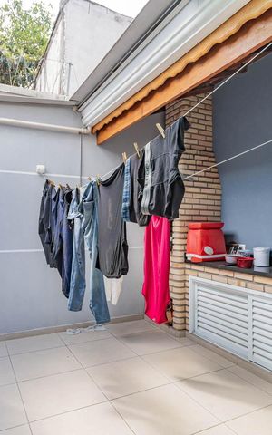 Casa à venda com 280m², 4 quartos e 2 vagasÁrea de Serviço