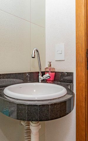 Casa à venda com 280m², 4 quartos e 2 vagasLavabo