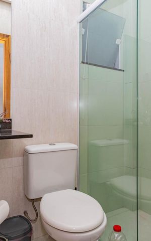 Casa à venda com 280m², 4 quartos e 2 vagasBanheiro Social