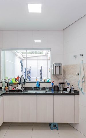 Casa à venda com 280m², 4 quartos e 2 vagasCozinha