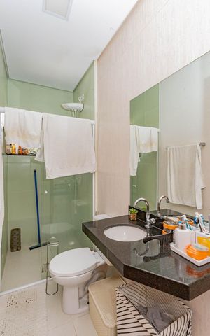 Casa à venda com 280m², 4 quartos e 2 vagasBanheiro da Suíte 2