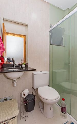 Casa à venda com 280m², 4 quartos e 2 vagasBanheiro Social