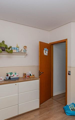 Casa à venda com 280m², 4 quartos e 2 vagasSuíte 1
