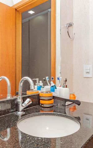 Casa à venda com 280m², 4 quartos e 2 vagasBanheiro da Suíte 2
