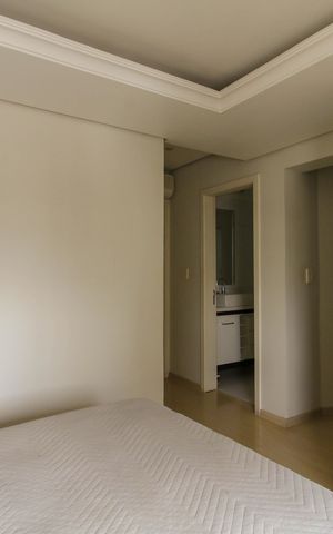 Apartamento à venda com 166m², 2 quartos e 2 vagas Apartamento à venda com 166m², 2 quartos e 2 vagas Suíte