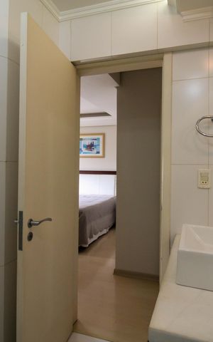 Apartamento à venda com 166m², 2 quartos e 2 vagas Apartamento à venda com 166m², 2 quartos e 2 vagasBanheiro da Suíte