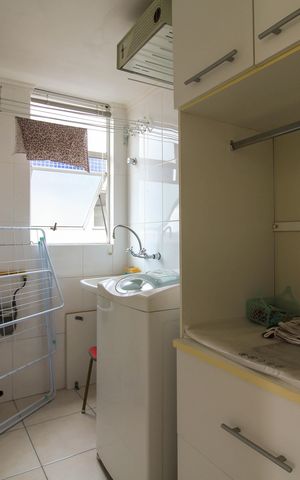 Apartamento à venda com 166m², 2 quartos e 2 vagas Apartamento à venda com 166m², 2 quartos e 2 vagasÁrea de Serviço