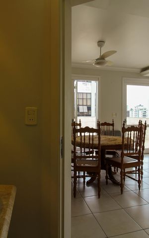 Apartamento à venda com 166m², 2 quartos e 2 vagas Apartamento à venda com 166m², 2 quartos e 2 vagasLavabo