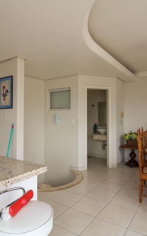 Apartamento à venda com 166m², 2 quartos e 2 vagas Apartamento à venda com 166m², 2 quartos e 2 vagasCobertura