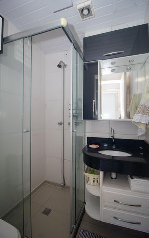 Apartamento à venda com 56m², 2 quartos e 1 vaga Apartamento à venda com 56m², 2 quartos e 1 vagaBanheiro