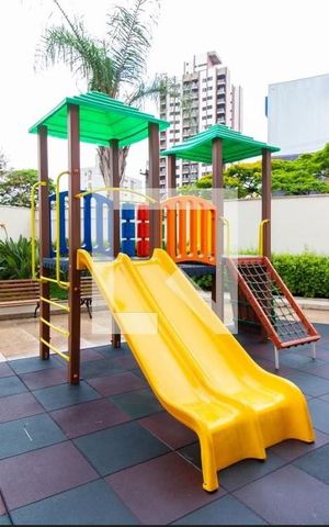 Apartamento à venda com 110m², 3 quartos e 2 vagas Apartamento à venda com 110m², 3 quartos e 2 vagasÁrea comum -Playground