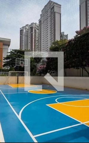 Apartamento à venda com 110m², 3 quartos e 2 vagas Apartamento à venda com 110m², 3 quartos e 2 vagasÁrea comum -Quadra poliesportiva