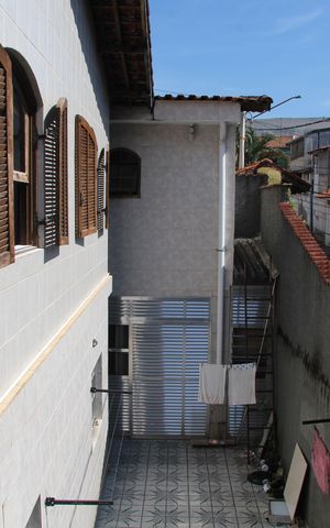 Casa à venda com 287m², 4 quartos e 2 vagasCasa 3 Varanda