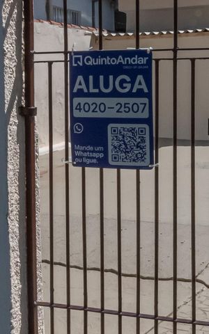 Casa para alugar com 250m², 3 quartos e 3 vagas Casa para alugar com 250m², 3 quartos e 3 vagasPlaca