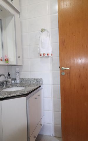 Apartamento à venda com 93m², 3 quartos e 2 vagasBanheiro Quarto 1 suíte