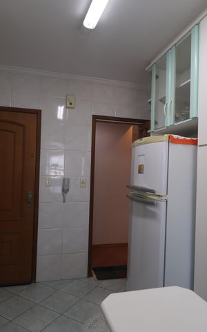 Apartamento à venda com 93m², 3 quartos e 2 vagasCozinha