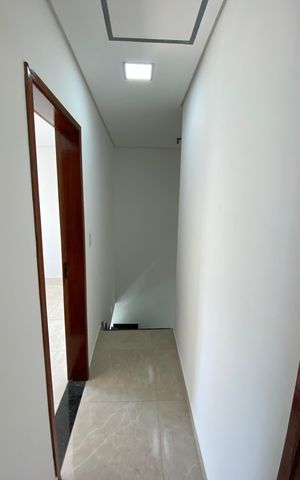 Casa à venda com 85m², 2 quartos e 2 vagas Casa à venda com 85m², 2 quartos e 2 vagasCorredor