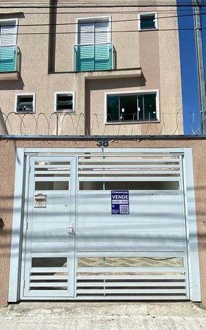 Casa à venda com 85m², 2 quartos e 2 vagas Casa à venda com 85m², 2 quartos e 2 vagasFachada e Placa