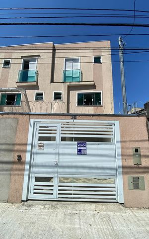 Casa à venda com 85m², 2 quartos e 2 vagas Casa à venda com 85m², 2 quartos e 2 vagasFachada