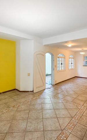 Casa para alugar com 170m², 3 quartos e 1 vaga Casa para alugar com 170m², 3 quartos e 1 vagaSala