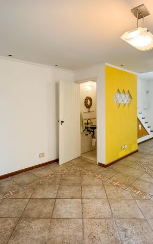 Casa para alugar com 170m², 3 quartos e 1 vaga Casa para alugar com 170m², 3 quartos e 1 vagaSala