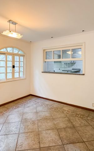 Casa para alugar com 170m², 3 quartos e 1 vaga Casa para alugar com 170m², 3 quartos e 1 vagaSala