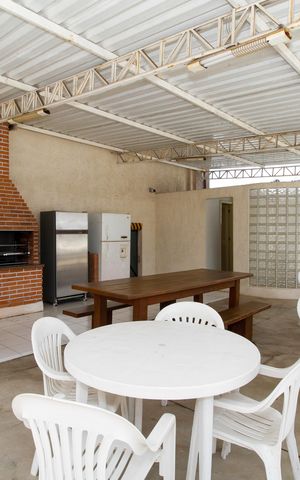 Apartamento à venda com 224m², 3 quartos e 2 vagas Apartamento à venda com 224m², 3 quartos e 2 vagasÁrea Comum - Churrasqueira