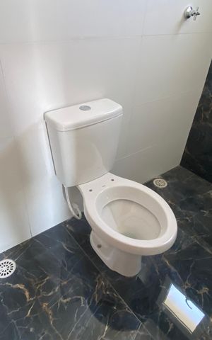 Casa para alugar com 130m², 2 quartos e 4 vagas Casa para alugar com 130m², 2 quartos e 4 vagasBanheiro da Suíte 1