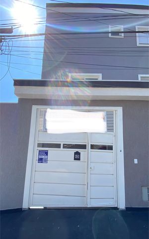Casa para alugar com 130m², 2 quartos e 4 vagas Casa para alugar com 130m², 2 quartos e 4 vagasFachada