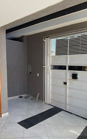Casa para alugar com 130m², 2 quartos e 4 vagas Casa para alugar com 130m², 2 quartos e 4 vagasGaragem