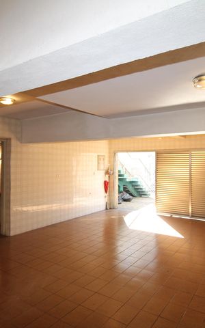 Casa à venda com 163m², 3 quartos e 5 vagasGaragem