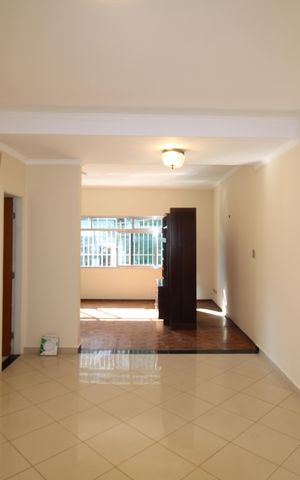 Casa à venda com 163m², 3 quartos e 5 vagasSala