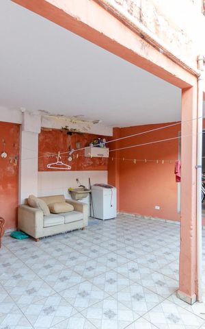 Casa à venda com 185m², 5 quartos e 2 vagas Casa à venda com 185m², 5 quartos e 2 vagasÁrea de Serviço - casa 1