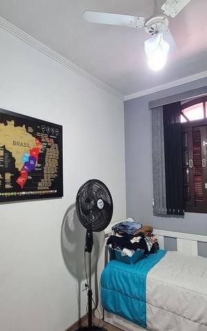 Casa à venda com 250m², 3 quartos e 2 vagas Casa à venda com 250m², 3 quartos e 2 vagasQuarto 2
