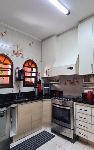 Casa à venda com 250m², 3 quartos e 2 vagas Casa à venda com 250m², 3 quartos e 2 vagasCozinha