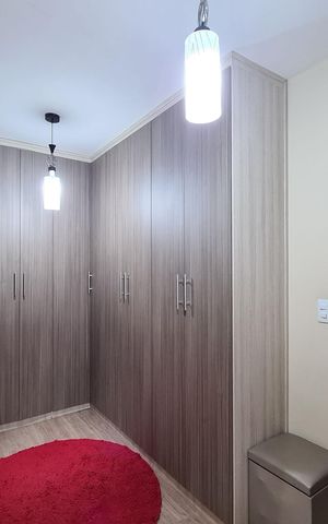 Casa à venda com 250m², 3 quartos e 2 vagas Casa à venda com 250m², 3 quartos e 2 vagasCloset Closet da suíte