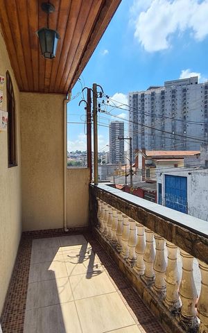 Casa à venda com 250m², 3 quartos e 2 vagas Casa à venda com 250m², 3 quartos e 2 vagasVaranda da Suíte