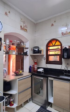 Casa à venda com 250m², 3 quartos e 2 vagas Casa à venda com 250m², 3 quartos e 2 vagasCozinha
