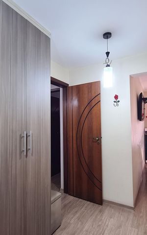 Casa à venda com 250m², 3 quartos e 2 vagas Casa à venda com 250m², 3 quartos e 2 vagasCloset da suíte
